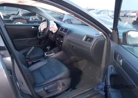 2014 Volkswagen Jetta 1.8T Se from USA, damaged, VIN 3VWD17AJ4EM225280